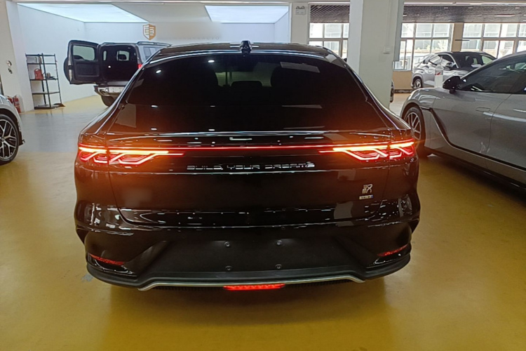 BYD Han 2025 car image #6