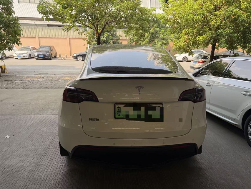 Tesla Model Y 2022 #7 Tesla Model Y 2022 car image #7