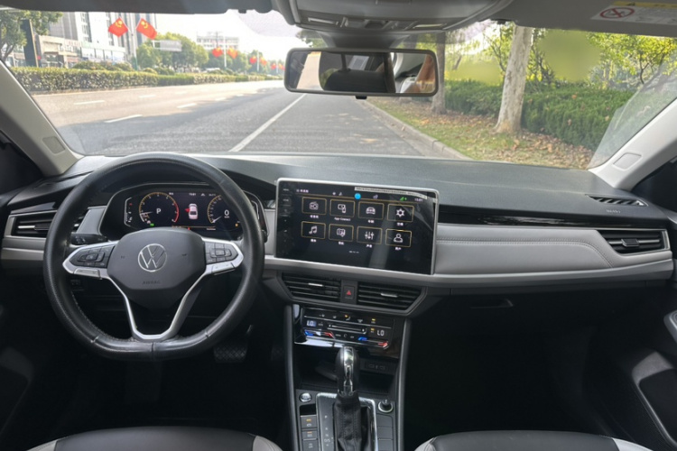 Volkswagen Bora 2023 изображение автомобиля #19