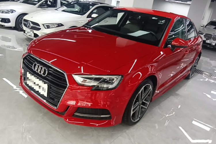 Audi A3 2018 car image #2