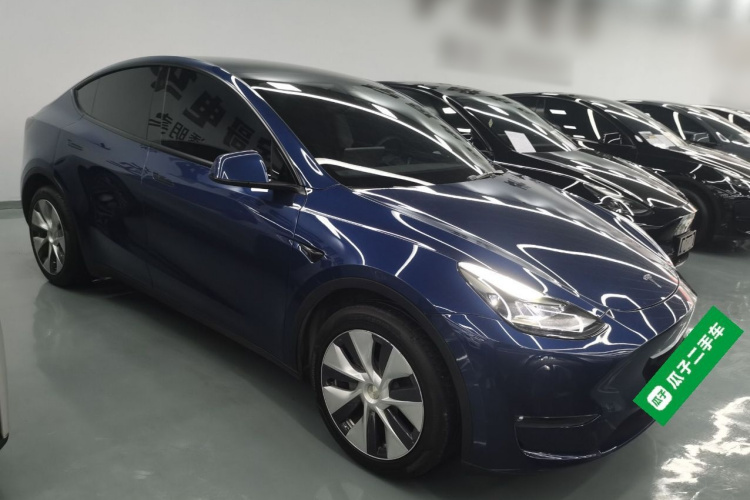 Tesla Model Y 2021 #4 Tesla Model Y 2021 car image #4
