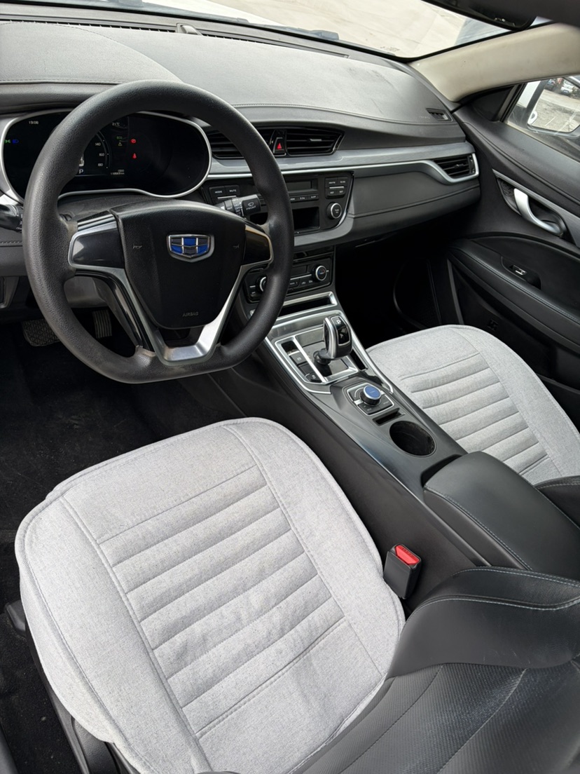 GEELY Emgrand New Energy 2019 #5 GEELY Emgrand New Energy 2019 صورة سيارة #5