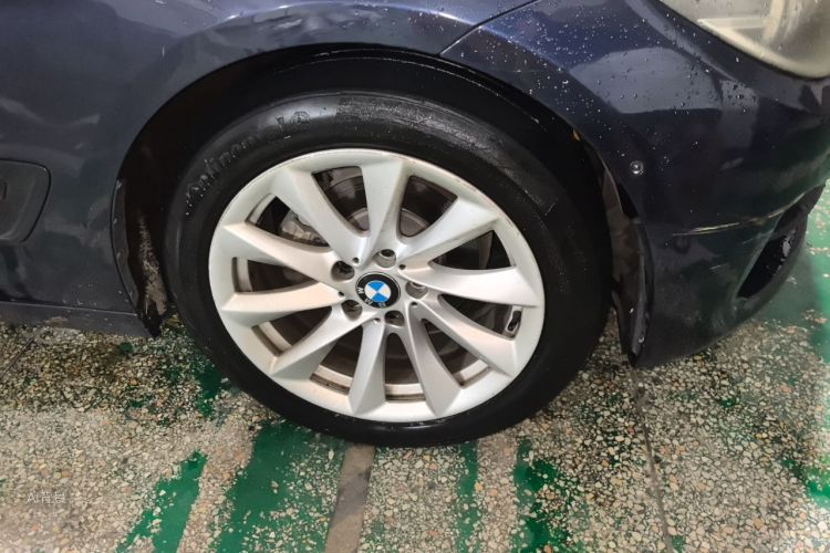 BMW 3 Series GT 2018 imagem de carro #9