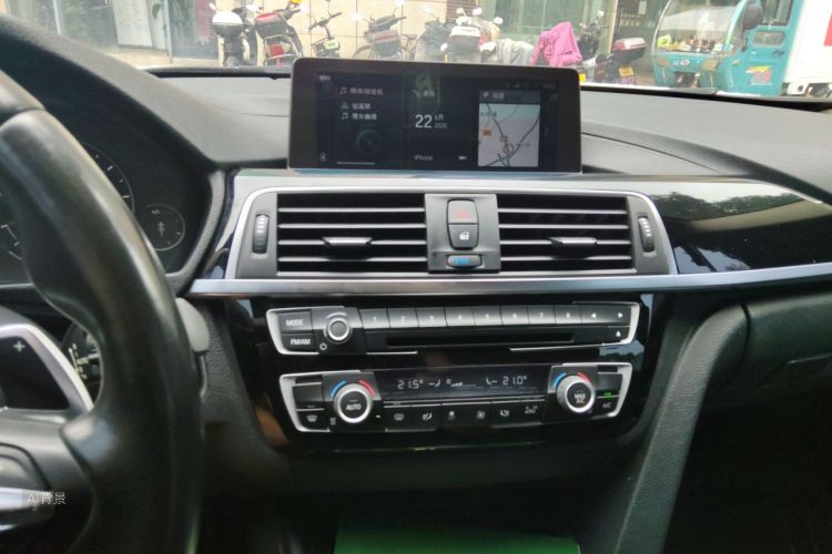 BMW 3 Series 2019 car image #15