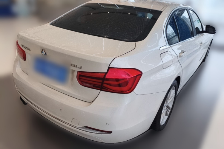BMW 3 Series 2017 #7 BMW 3 Series 2017 car image #7