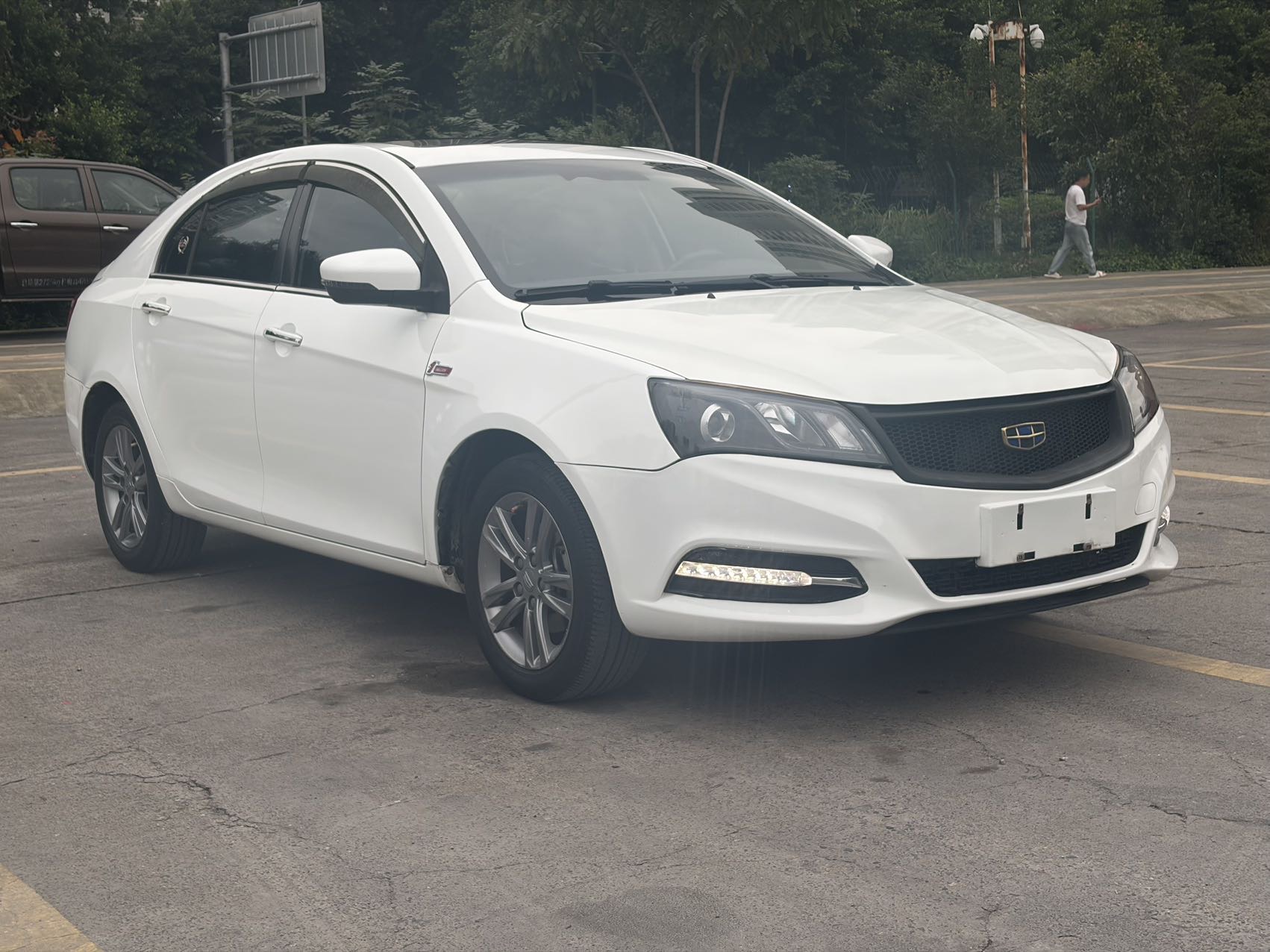 GEELY Emgrand 2017 #3 GEELY Emgrand 2017 car image #3