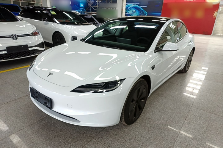 Tesla Model 3 2026 #2 Tesla Model 3 2026 car image #2