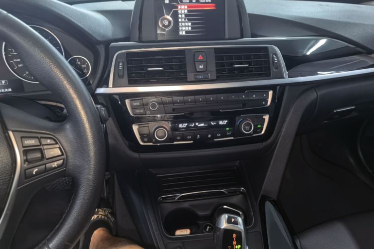 BMW 3 Series 2016 #13 BMW 3 Series 2016 car image #13