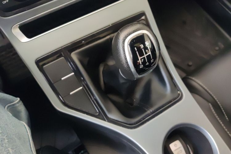 GEELY Emgrand 2021 immagine di auto #14