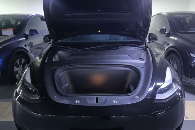 Tesla Model Y 2023 #20 Tesla Model Y 2023 car image #20