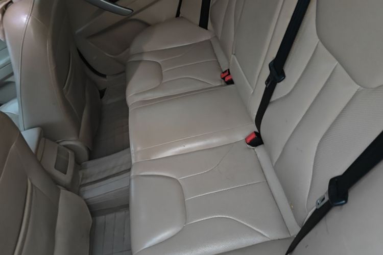 GEELY Emgrand 2016 #17 GEELY Emgrand 2016 car image #17