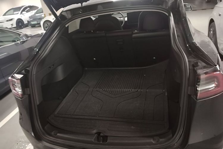 Tesla Model Y 2024 #21 Tesla Model Y 2024 car image #21