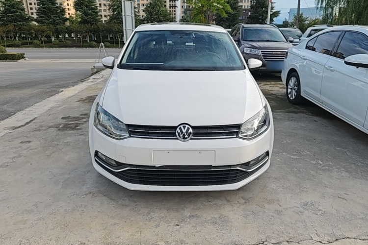 Volkswagen Polo 2018 car image #3