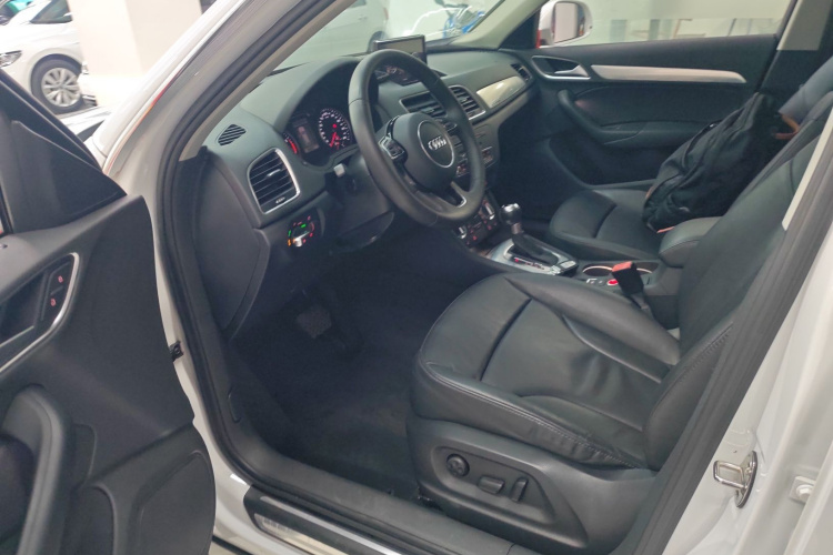 Audi Q3 2016 #15 Audi Q3 2016 car image #15