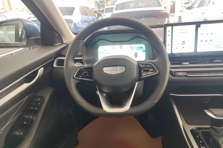 GEELY Emgrand 2026 car image #11