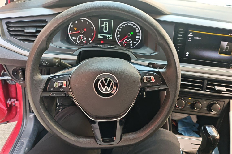 Volkswagen Polo 2022 صورة سيارة #11