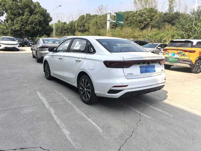 GEELY Emgrand 2025 #9 GEELY Emgrand 2025 car image #9