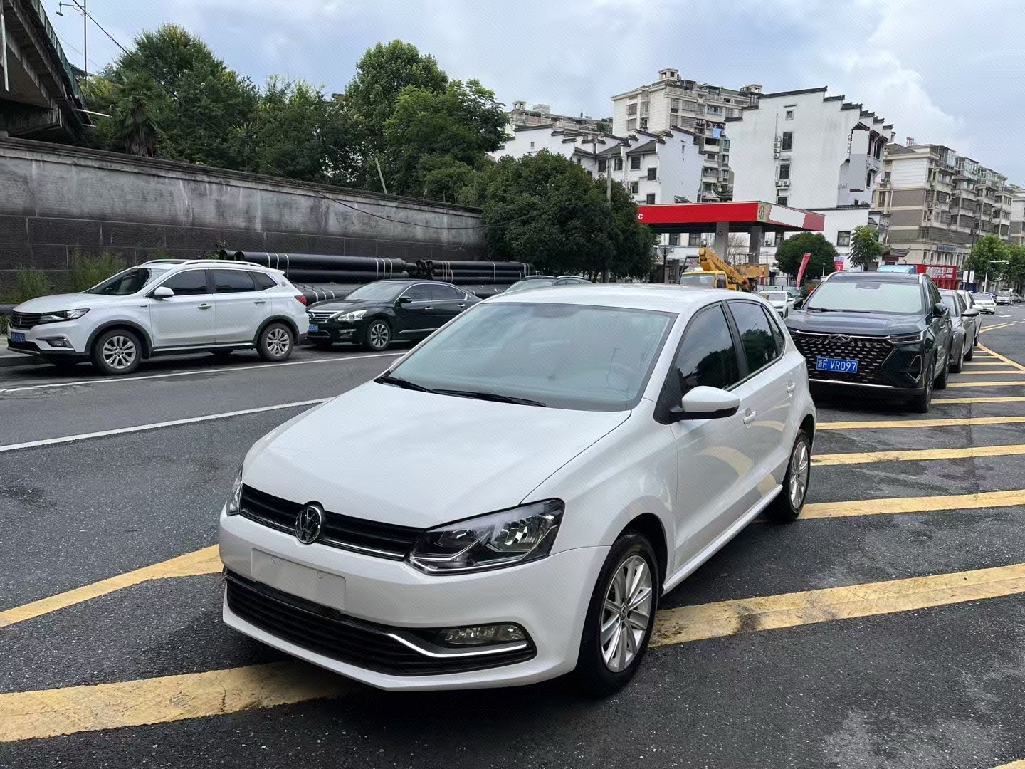 Volkswagen Polo 2016 Volkswagen Polo 2016 car image