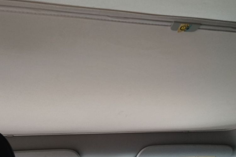 Tesla Model Y 2024 car image #20