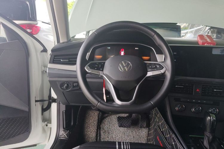Volkswagen Bora 2024 car image #11