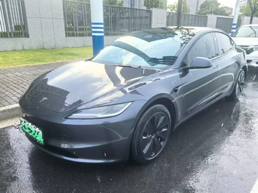 Tesla Model 3 2024 car image 