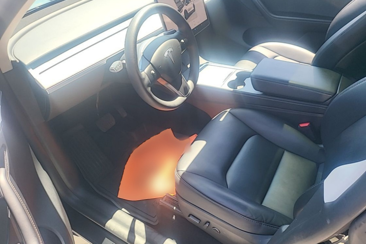 Tesla Model Y 2024 #16 Tesla Model Y 2024 immagine di auto #16