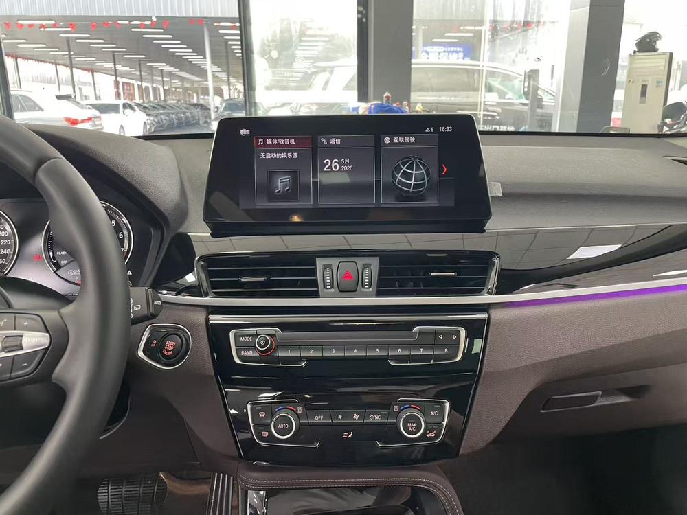 BMW X1 2022 car image #11