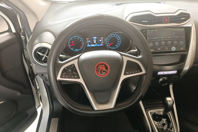 BYD Yuan 2018 #11 BYD Yuan 2018 car image #11