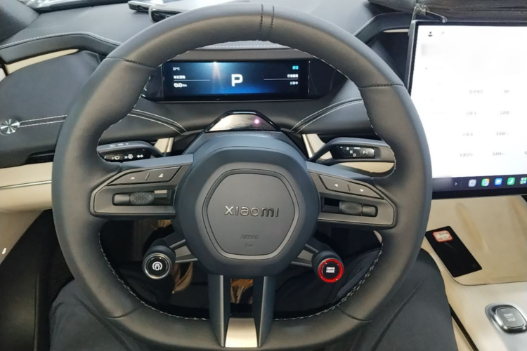 MI SU7 2025 immagine di auto #11
