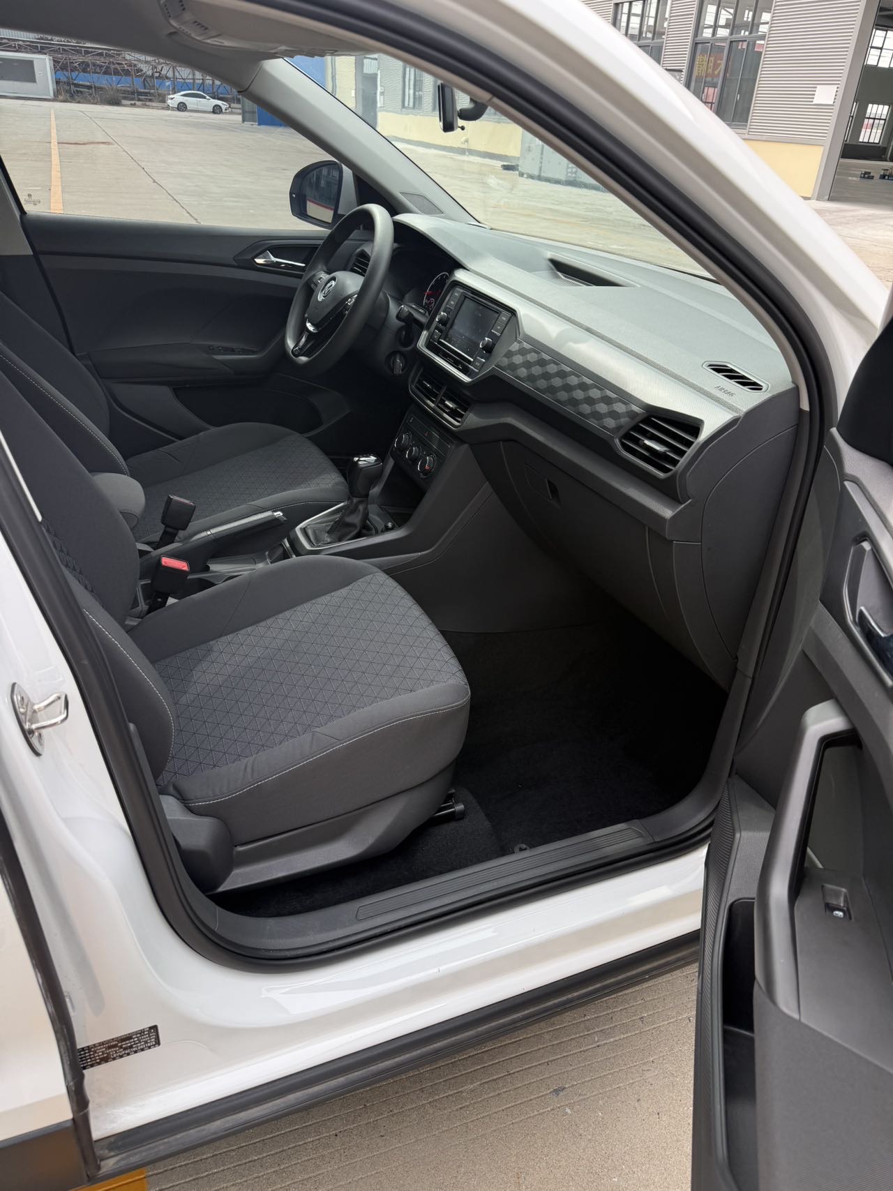 Volkswagen T-Cross 2021 #7 Volkswagen T-Cross 2021 car image #7