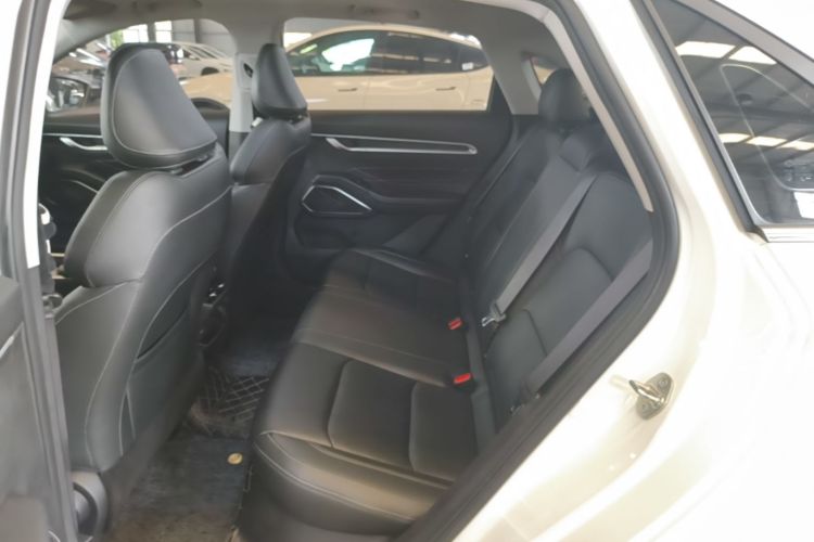GEELY Emgrand 2022 car image #17