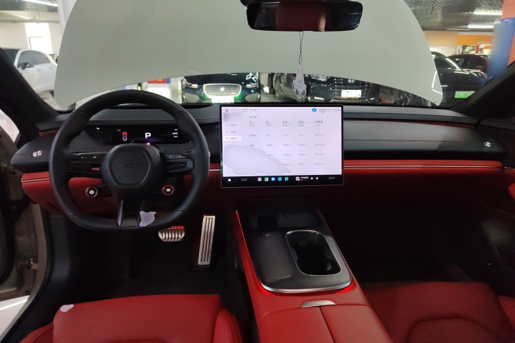 MI SU7 2025 image de voiture #10