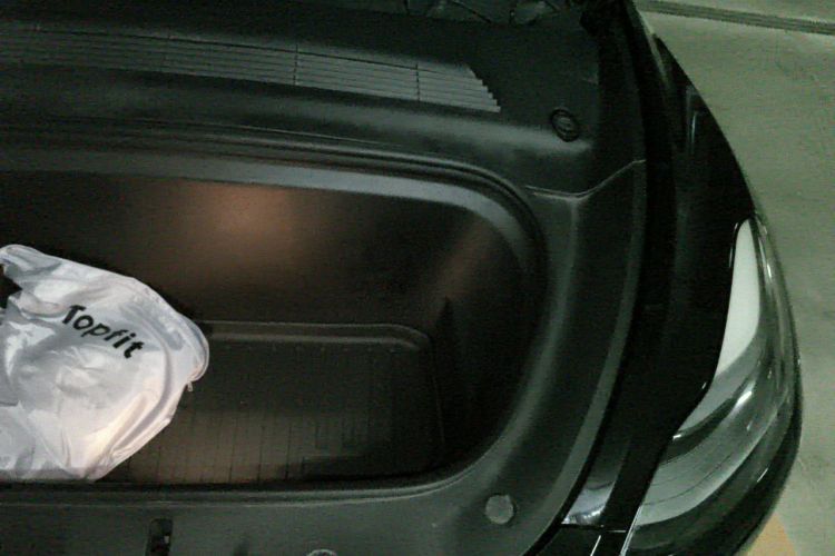 Tesla Model Y 2021 #29 Tesla Model Y 2021 car image #29