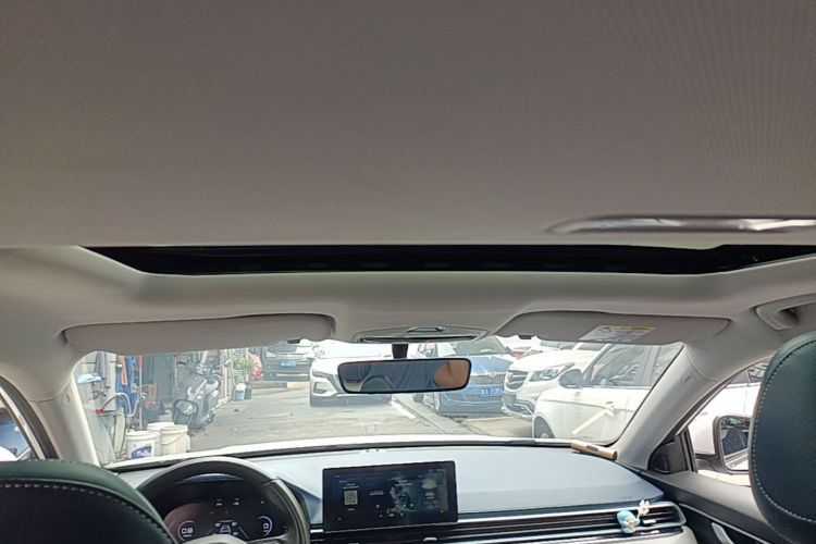 GEELY Emgrand 2022 car image #18