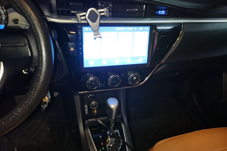 Toyota Corolla 2017 #13 Toyota Corolla 2017 car image #13