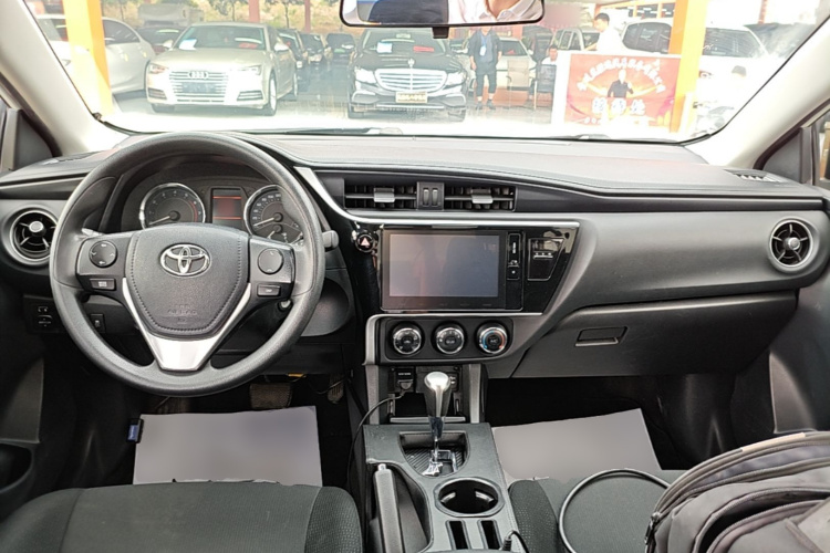 Toyota Corolla 2018 #10 Toyota Corolla 2018 car image #10
