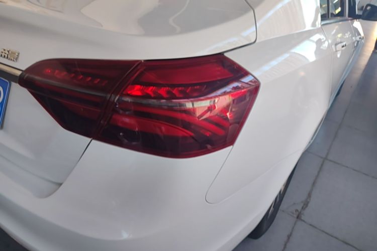 GEELY Emgrand 2018 car image #8