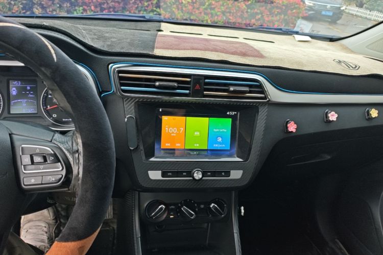 MG ZS 2019 car image #13