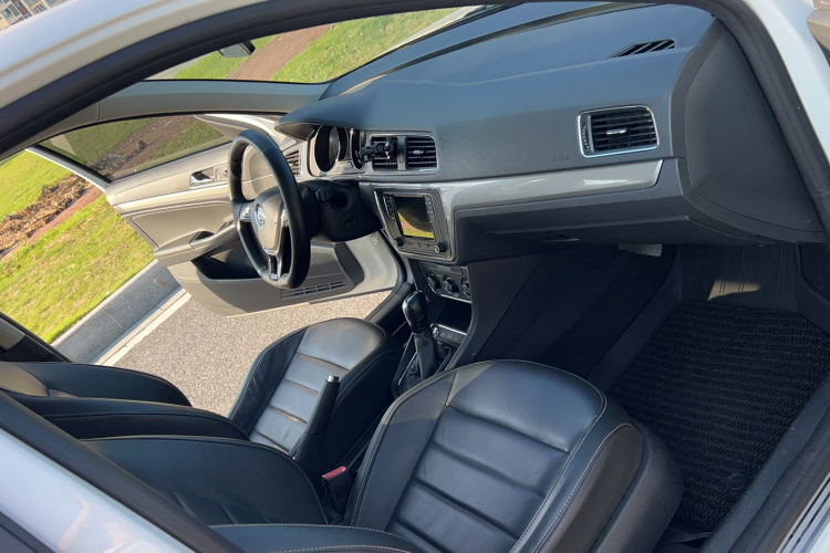 Volkswagen Lavida 2018 #30 Volkswagen Lavida 2018 car image #30