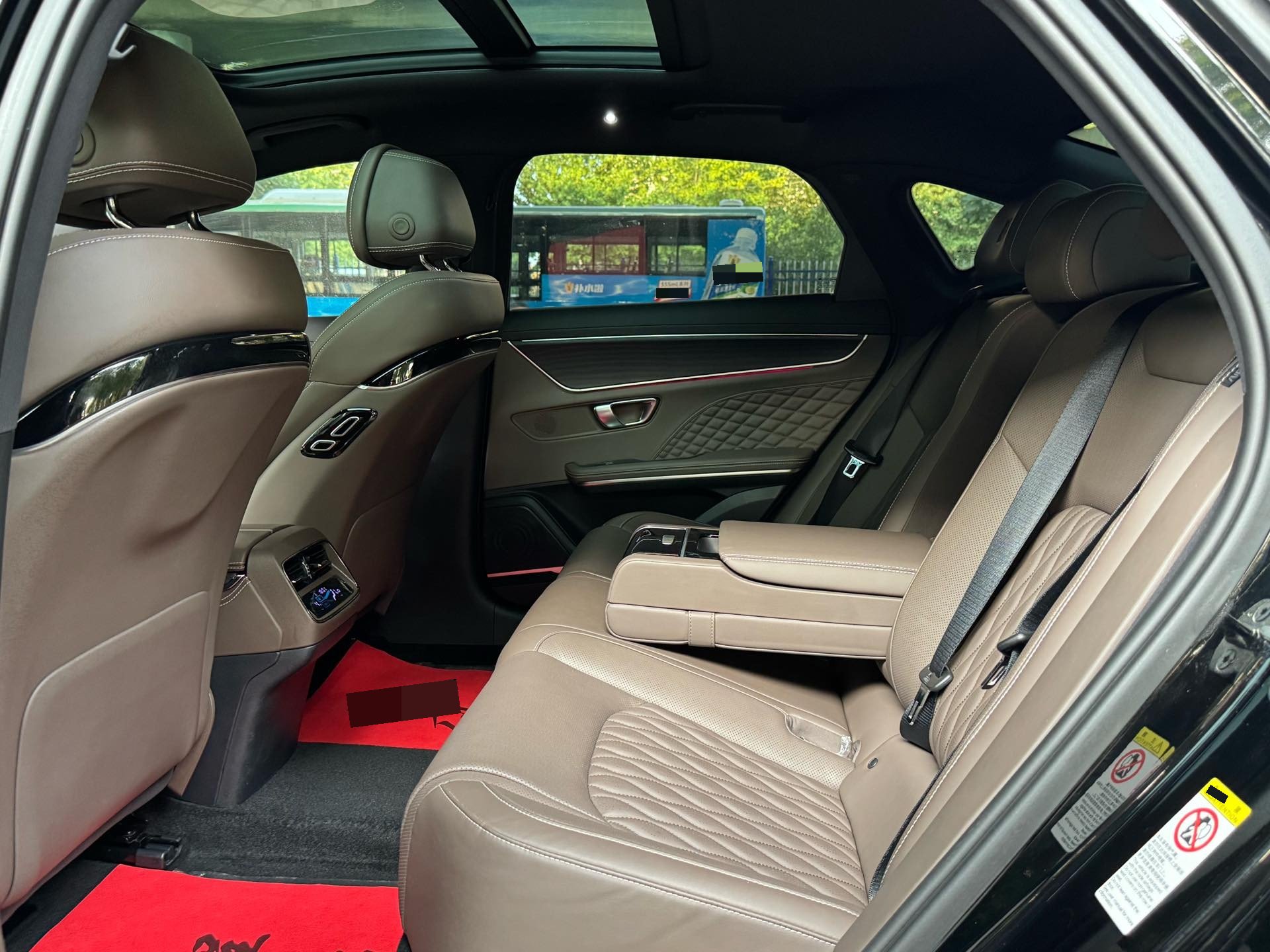 BYD Han 2024 car image #5