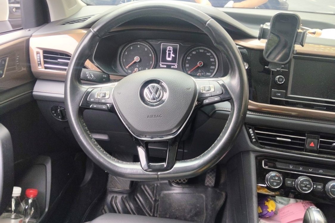 Volkswagen Tharu 2019 immagine di auto #22