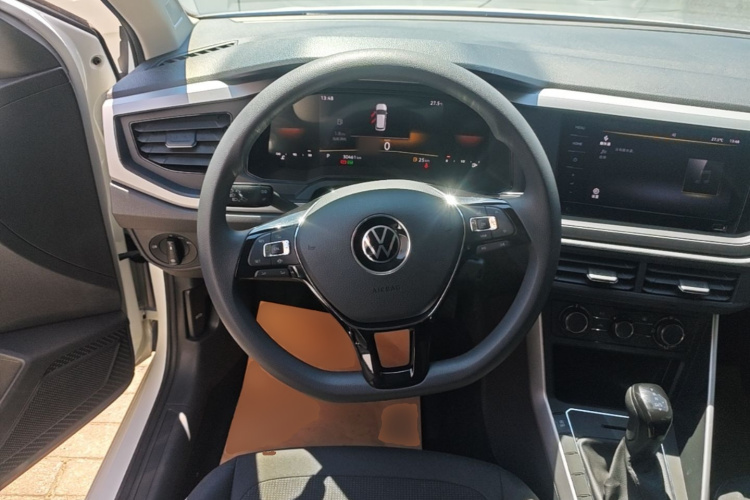 Volkswagen Polo 2023 image de voiture #11