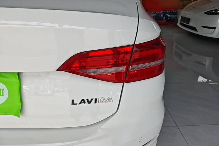 Volkswagen Lavida 2020 car image #8