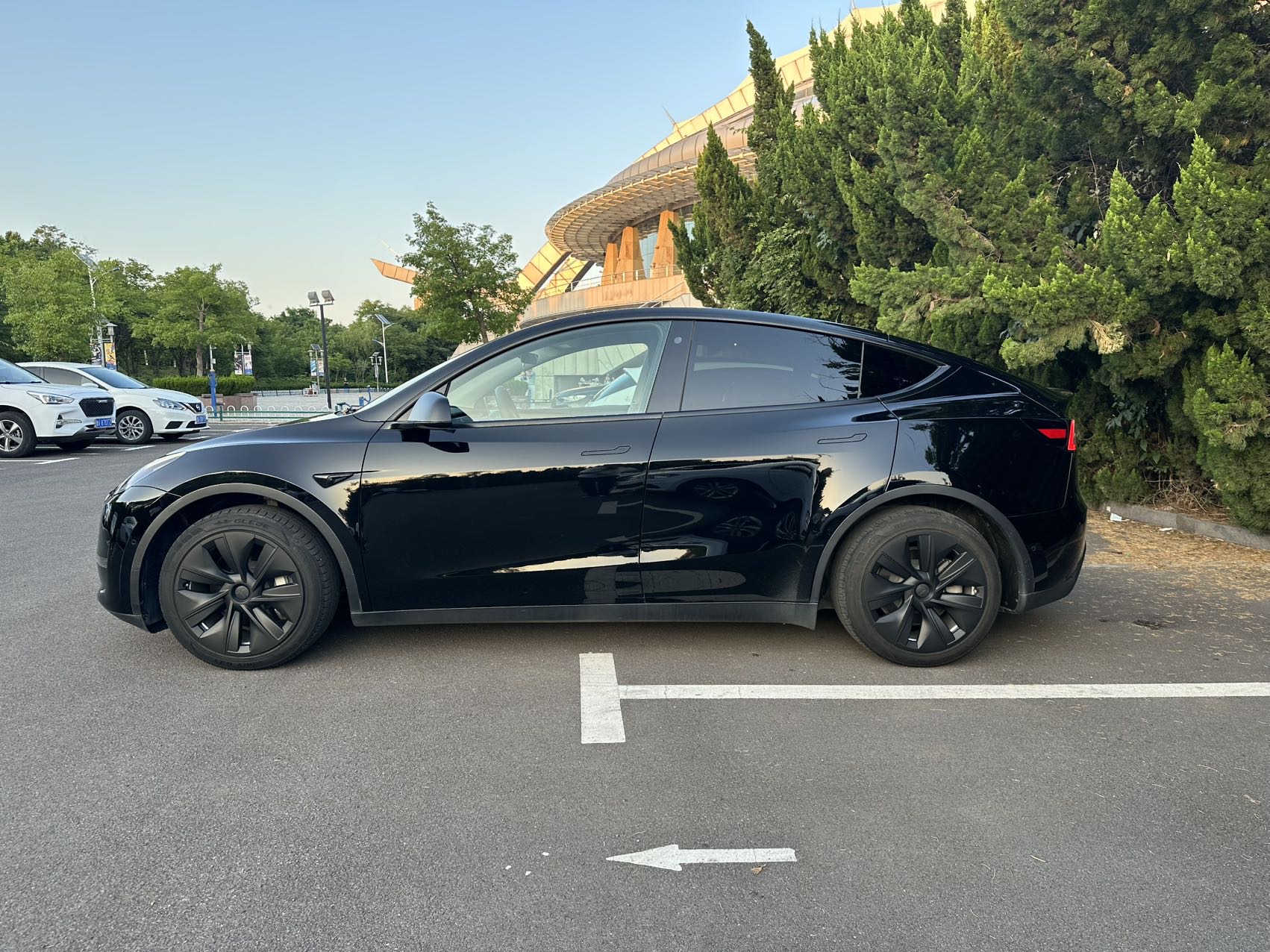 Tesla Model Y 2022 #10 Tesla Model Y 2022 immagine di auto #10
