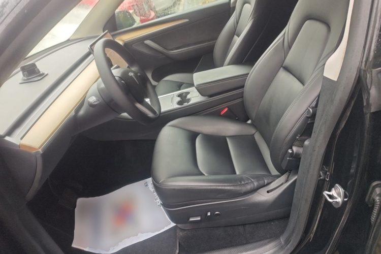 Tesla Model Y 2021 #15 Tesla Model Y 2021 car image #15