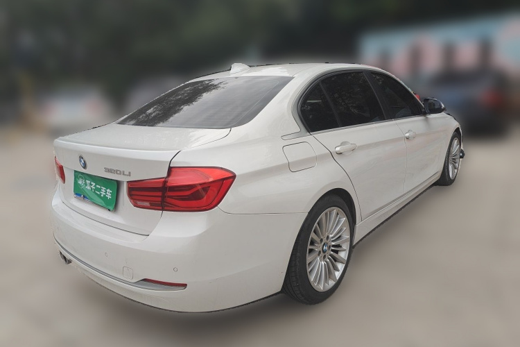 BMW 3 Series 2018 #5 BMW 3 Series 2018 изображение автомобиля #5