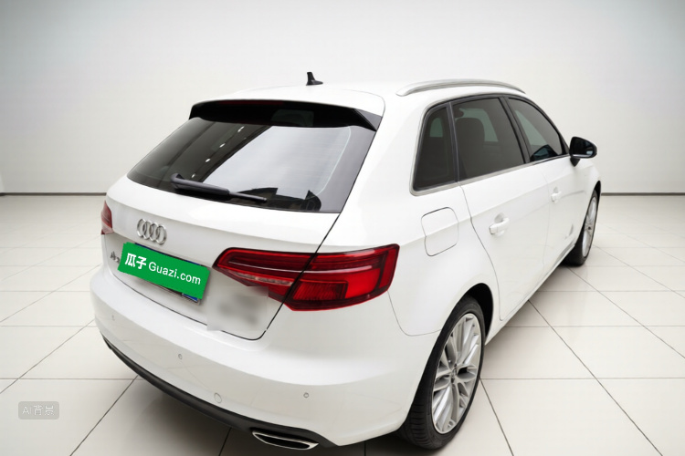 Audi A3 2019 immagine di auto #6