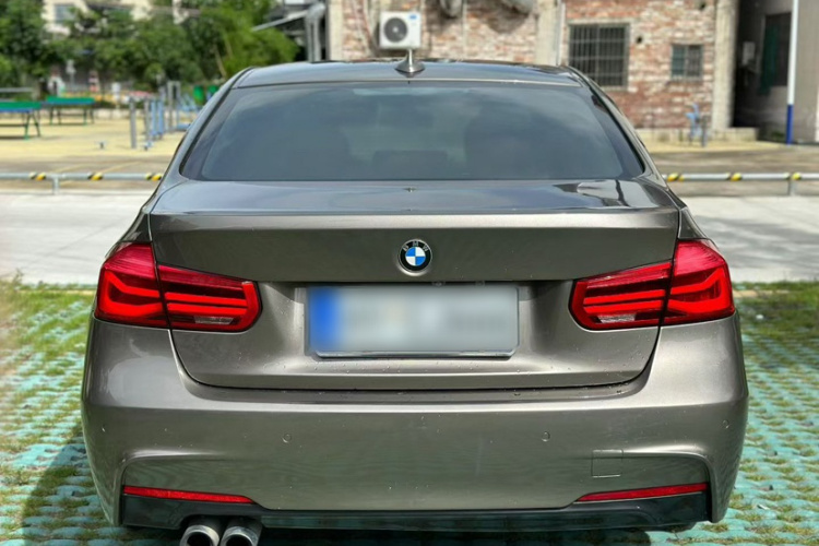 BMW 3 Series 2018 #5 BMW 3 Series 2018 car image #5