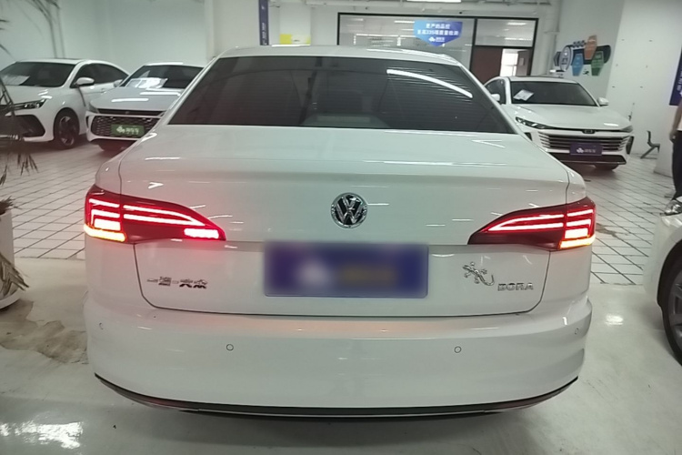 Volkswagen Bora 2020 car image #6