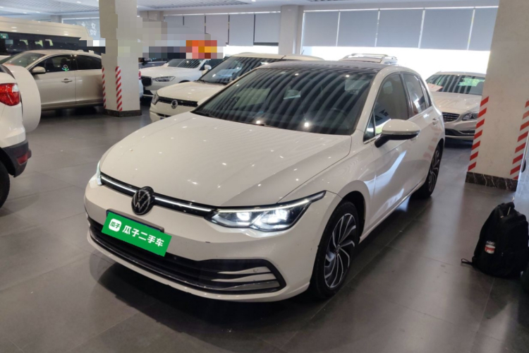 Volkswagen Golf 2021 imagen de coche #2